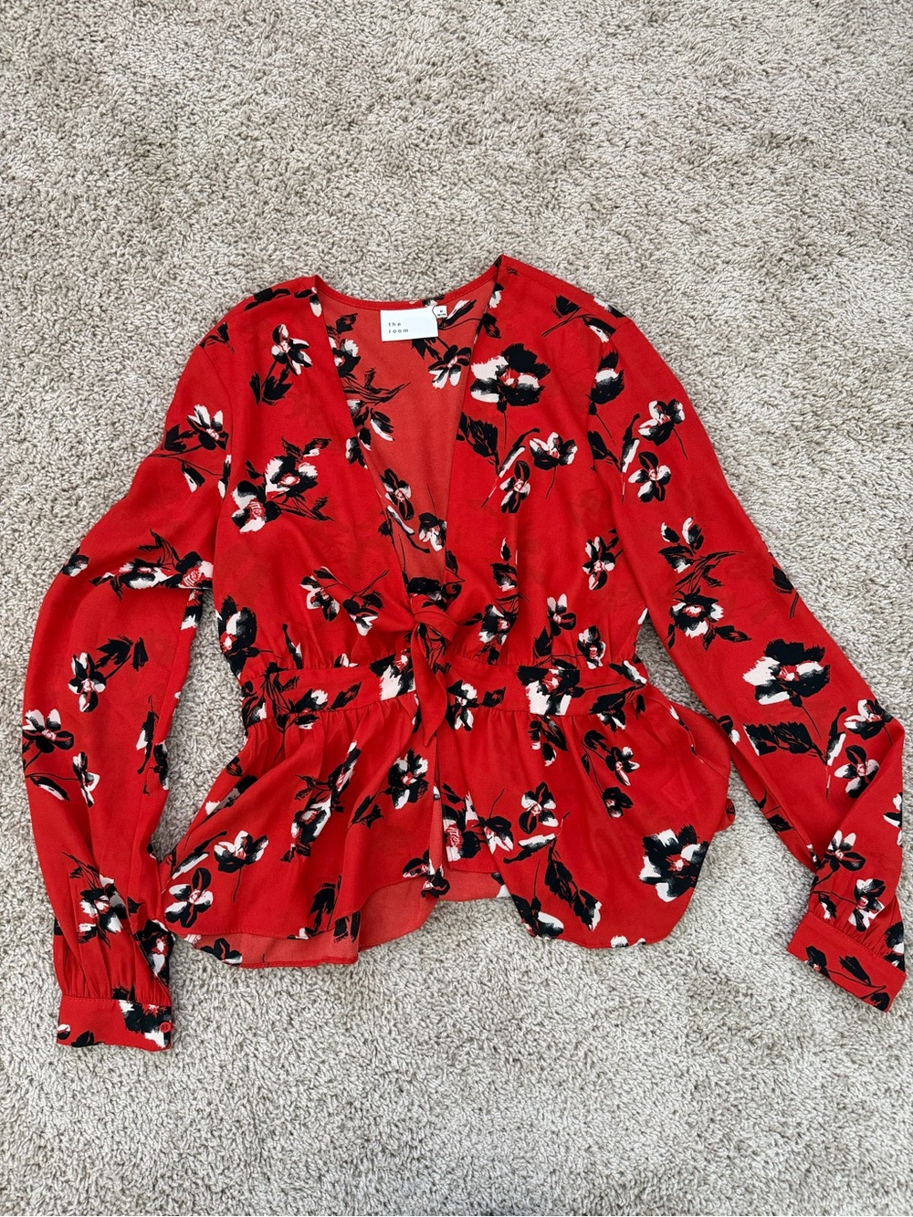 The Room Red Floral Tie Front Peplum Blouse Women's Medium Long Sleeve